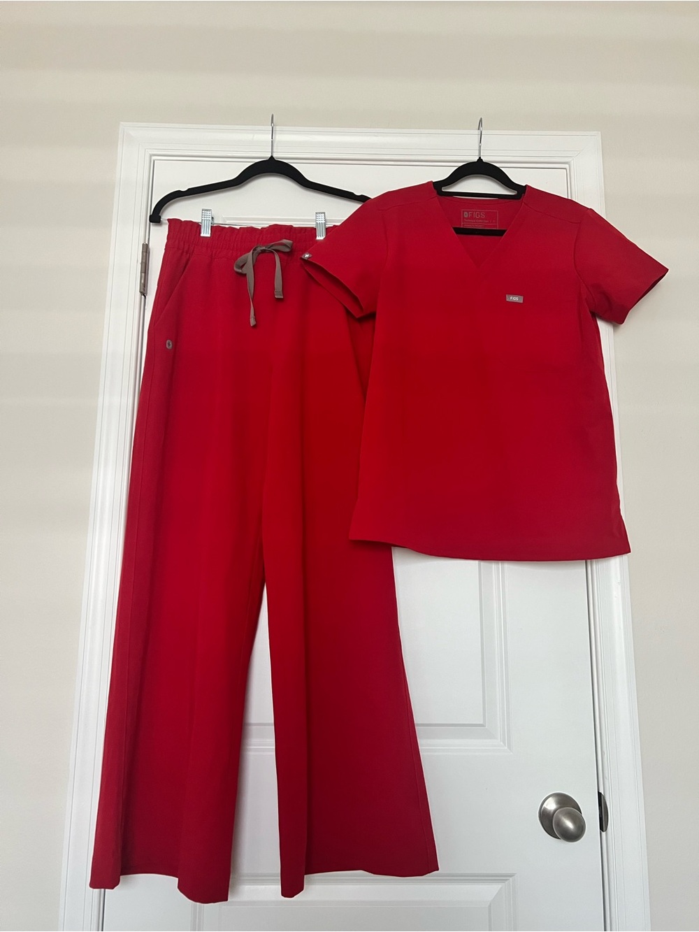 Figs Winning Red Scrub Set